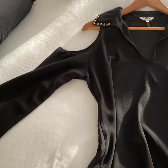 Buffalo shear off shoulder blouse - Picture 5 of 6